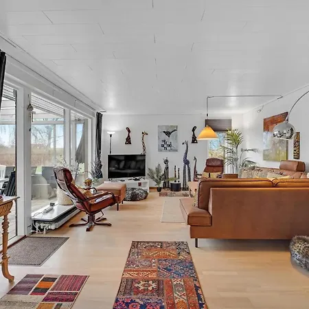 3 Bedroom In Hébergement de vacances Tranekær