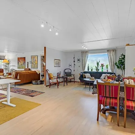 3 Bedroom In Hébergement de vacances Tranekær