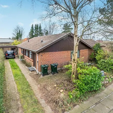 3 Bedroom In Dom wakacyjny Tranekær